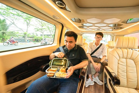 MC Quyền Linh: Không ngại di chuyển đường dài với chuyến xe hạnh phúc Ford Tourneo - Ảnh 2. MC Quyền Linh: Không ngại di chuyển đường dài với chuyến xe hạnh phúc Ford Tourneo - Ảnh 2.