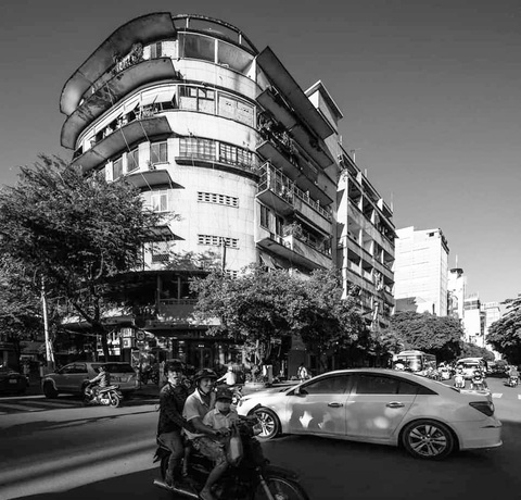 Nhiếp ảnh gia Alexandre Garel và những bức ảnh sẽ kể lại lịch sử Sài Gòn - Ảnh 3. Nhiếp ảnh gia Alexandre Garel và những bức ảnh sẽ kể lại lịch sử Sài Gòn - Ảnh 3.
