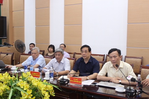 Phổi bệnh nhân phi công người Anh đã phục hồi 50% - Ảnh 1. Phổi bệnh nhân phi công người Anh đã phục hồi 50% - Ảnh 1.