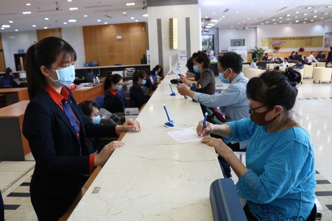 Sacombank dành 8 tỉ đồng giảm phí cho doanh nghiệp và cá nhân - Ảnh 1. Sacombank dành 8 tỉ đồng giảm phí cho doanh nghiệp và cá nhân - Ảnh 1.