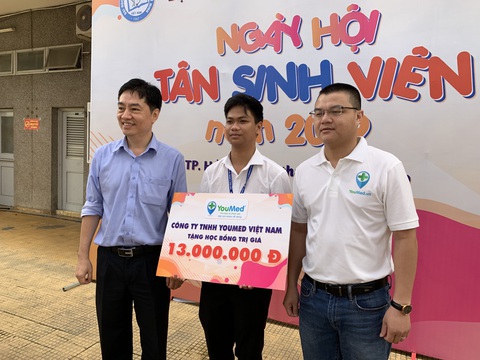 Bất ngờ tăng học phí khủng, có ngành tăng 5 lần, hiệu trưởng ĐH Y dược TP.HCM nói gì? - Ảnh 1. Bất ngờ tăng học phí khủng, có ngành tăng 5 lần, hiệu trưởng ĐH Y dược TP.HCM nói gì? - Ảnh 1.