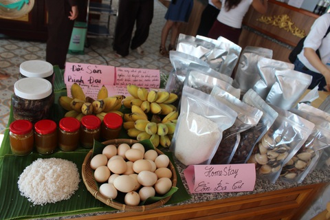 Hội chợ đặc biệt của hướng dẫn viên du lịch - Ảnh 2. Hội chợ đặc biệt của hướng dẫn viên du lịch - Ảnh 2.