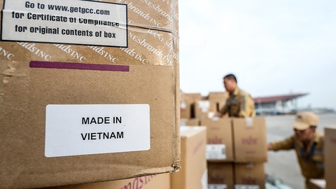 Khẩu trang Việt giúp thế giới an toàn hơn - Ảnh 6. Khẩu trang Việt giúp thế giới an toàn hơn - Ảnh 6.