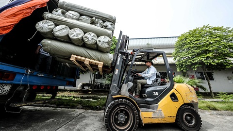 Khẩu trang Việt giúp thế giới an toàn hơn - Ảnh 7. Khẩu trang Việt giúp thế giới an toàn hơn - Ảnh 7.