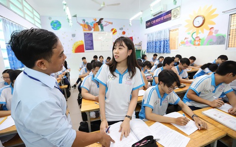 Để địa phương tổ chức thi tốt nghiệp THPT, nếu họ gian lận thì con tôi làm sao? - Ảnh 1. Để địa phương tổ chức thi tốt nghiệp THPT, nếu họ gian lận thì con tôi làm sao? - Ảnh 1.