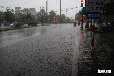 Mưa đá giải nhiệt vùng hạn Ninh Thuận - Ảnh 1. Mưa đá giải nhiệt vùng hạn Ninh Thuận - Ảnh 1.