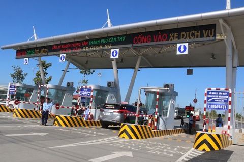 Vụ bến xe Cần Thơ bị ‘tố’ thu phí vô tội vạ: Sở Tài chính nói chờ rà soát - Ảnh 1. Vụ bến xe Cần Thơ bị ‘tố’ thu phí vô tội vạ: Sở Tài chính nói chờ rà soát - Ảnh 1.