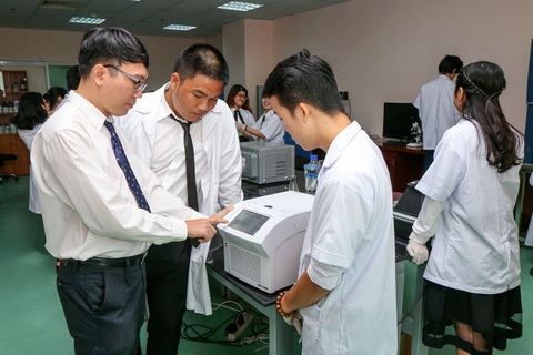 Công nghệ Sinh học Tân Tạo: Đào tạo nhân lực chuẩn quốc tế thời cách mạng công nghiệp 4.0 - Ảnh 1. Công nghệ Sinh học Tân Tạo: Đào tạo nhân lực chuẩn quốc tế thời cách mạng công nghiệp 4.0 - Ảnh 1.