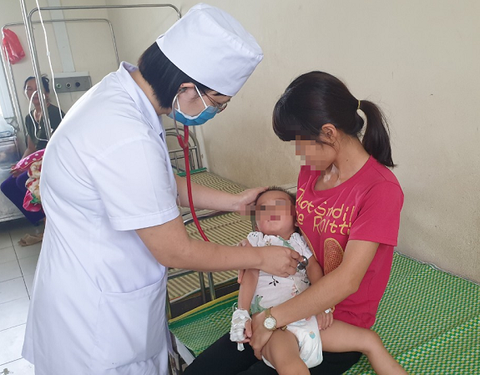 Người thân bỏ quên bé 19 tháng tuổi trên xe hơi ngoài nắng, bé hôn mê - Ảnh 1. Người thân bỏ quên bé 19 tháng tuổi trên xe hơi ngoài nắng, bé hôn mê - Ảnh 1.