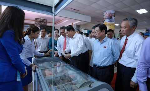 Không phải vì xuất khẩu cá tra gặp khó mà quay về thị trường nội địa - Ảnh 1. Không phải vì xuất khẩu cá tra gặp khó mà quay về thị trường nội địa - Ảnh 1.