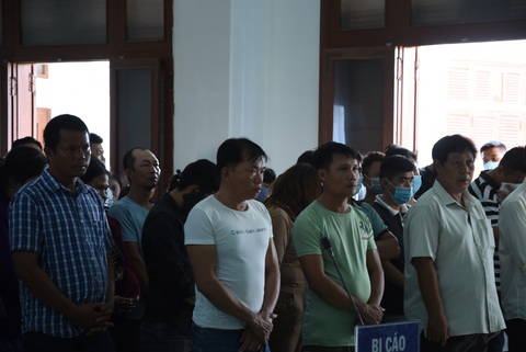 Tổ chức đánh bạc và đánh bạc, 63 con bạc lãnh gần 200 năm tù - Ảnh 2. Tổ chức đánh bạc và đánh bạc, 63 con bạc lãnh gần 200 năm tù - Ảnh 2.