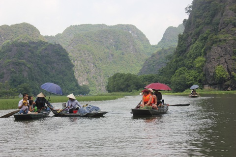 Thủ tướng giao nghiên cứu đề xuất cho du lịch Việt Nam trên báo Tuổi Trẻ - Ảnh 1. Thủ tướng giao nghiên cứu đề xuất cho du lịch Việt Nam trên báo Tuổi Trẻ - Ảnh 1.