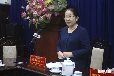 Vận động người dân không xả rác ra đường: không để đầu voi đuôi chuột - Ảnh 1. Vận động người dân không xả rác ra đường: không để đầu voi đuôi chuột - Ảnh 1.