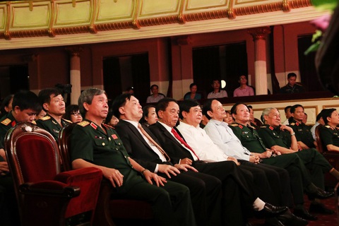 Lan tỏa ý nghĩa chương trình nghệ thuật noi theo gương sáng Bác Hồ - Ảnh 1. Lan tỏa ý nghĩa chương trình nghệ thuật noi theo gương sáng Bác Hồ - Ảnh 1.