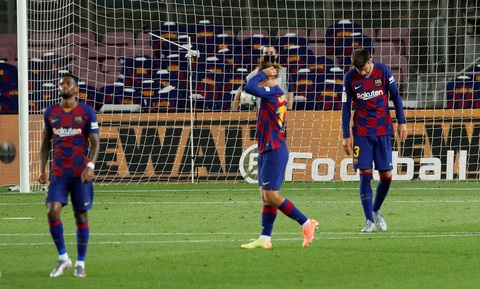 VAR và trọng tài giúp Atletico Madrid cầm chân Barca tại Nou Camp - Ảnh 4. VAR và trọng tài giúp Atletico Madrid cầm chân Barca tại Nou Camp - Ảnh 4.