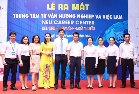 Trường ĐH Kinh tế Quốc dân mở nền tảng hướng nghiệp và việc làm online - Ảnh 1. Trường ĐH Kinh tế Quốc dân mở nền tảng hướng nghiệp và việc làm online - Ảnh 1.