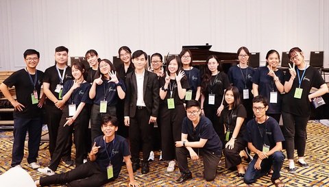 Đắm chìm trong nhạc cổ điển: Ước gì có vé đêm concert Mùa thu ngay lập tức! - Ảnh 1. Đắm chìm trong nhạc cổ điển: Ước gì có vé đêm concert Mùa thu ngay lập tức! - Ảnh 1.