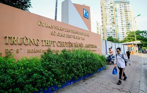 Trường chuyên nên thay đổi ra sao? Kỳ 1: Chạy theo thi học sinh giỏi - Ảnh 1. Trường chuyên nên thay đổi ra sao? Kỳ 1: Chạy theo thi học sinh giỏi - Ảnh 1.