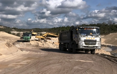 Phạt 100 triệu đồng, tịch thu phương tiện vụ trộm cát rành rành ở Xuyên Mộc - Ảnh 1. Phạt 100 triệu đồng, tịch thu phương tiện vụ trộm cát rành rành ở Xuyên Mộc - Ảnh 1.