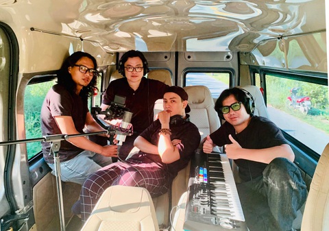 Những MV triệu view của Erik, Hòa Minzy, Hoài Lâm hot vì đâu? - Ảnh 8. Những MV triệu view của Erik, Hòa Minzy, Hoài Lâm hot vì đâu? - Ảnh 8.