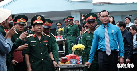 Đưa liệt sĩ từ núi đá, hang sâu về an nghỉ tại nghĩa trang Vị Xuyên - Ảnh 3. Đưa liệt sĩ từ núi đá, hang sâu về an nghỉ tại nghĩa trang Vị Xuyên - Ảnh 3.