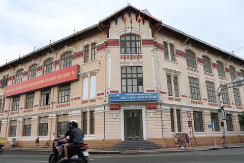 Giám đốc Sở Văn hóa thể thao TP.HCM: Không thể tháo dỡ tòa nhà trụ sở hỏa xa - Ảnh 2. Giám đốc Sở Văn hóa thể thao TP.HCM: Không thể tháo dỡ tòa nhà trụ sở hỏa xa - Ảnh 2.