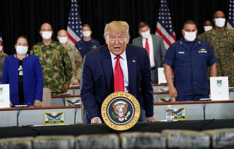 Tổng thống Trump phát biểu trên Không lực 1: Quan hệ Mỹ-Trung tổn hại nghiêm trọng - Ảnh 1. Tổng thống Trump phát biểu trên Không lực 1: Quan hệ Mỹ-Trung tổn hại nghiêm trọng - Ảnh 1.