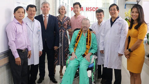 CDC Mỹ chúc mừng Bệnh viện Chợ Rẫy điều trị thành công bệnh nhân phi công Anh - Ảnh 1. CDC Mỹ chúc mừng Bệnh viện Chợ Rẫy điều trị thành công bệnh nhân phi công Anh - Ảnh 1.