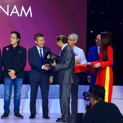 Chính thức công bố TOP 50 công ty kinh doanh hiệu quả năm 2019 - Ảnh 2. Chính thức công bố TOP 50 công ty kinh doanh hiệu quả năm 2019 - Ảnh 2.