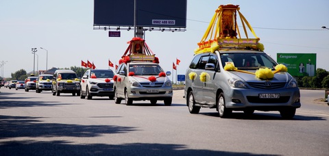 Rước Long vị vua Hàm Nghi trở về thành Tân Sở - Ảnh 7. Rước Long vị vua Hàm Nghi trở về thành Tân Sở - Ảnh 7.