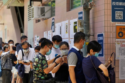 Trung Quốc nói bỏ phiếu bầu ứng viên đối lập ở Hong Kong là khiêu khích nghiêm trọng - Ảnh 1. Trung Quốc nói bỏ phiếu bầu ứng viên đối lập ở Hong Kong là khiêu khích nghiêm trọng - Ảnh 1.