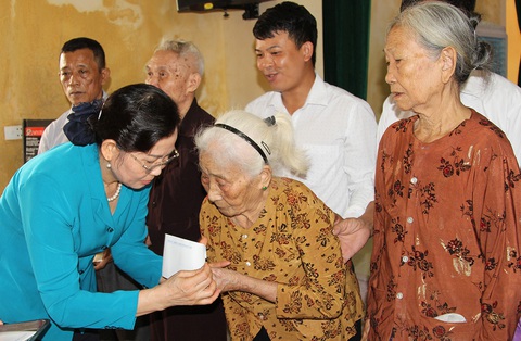Nhiều thử thách cho bí thư không là người địa phương - Ảnh 3. Nhiều thử thách cho bí thư không là người địa phương - Ảnh 3.