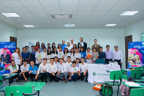 Trường Đại học Tân Tạo: Đào tạo các doanh nhân ‘chuẩn’ quốc tế - Ảnh 2. Trường Đại học Tân Tạo: Đào tạo các doanh nhân ‘chuẩn’ quốc tế - Ảnh 2.