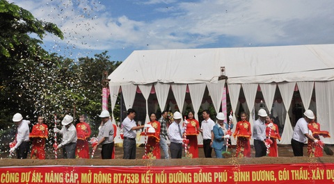 Bình Phước đầu tư 180 tỉ đồng nâng cấp, mở rộng đường nối Bình Dương - Ảnh 1. Bình Phước đầu tư 180 tỉ đồng nâng cấp, mở rộng đường nối Bình Dương - Ảnh 1.