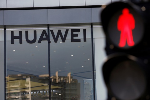 Anh quyết định loại bỏ thiết bị 5G của Huawei - Ảnh 1. Anh quyết định loại bỏ thiết bị 5G của Huawei - Ảnh 1.