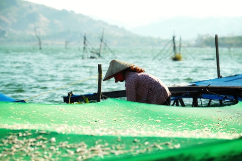 Làng chài Momray bình yên giữa đại ngàn - Ảnh 1. Làng chài Momray bình yên giữa đại ngàn - Ảnh 1.
