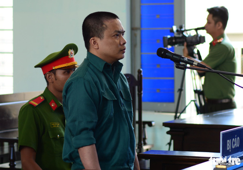Nguyên kế toán trưởng Trung tâm y tế Phan Thiết hầu tòa về hành vi tham ô - Ảnh 1. Nguyên kế toán trưởng Trung tâm y tế Phan Thiết hầu tòa về hành vi tham ô - Ảnh 1.