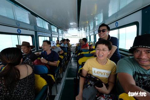 Du lịch Nha Trang giảm giá sâu, khách đông trở lại - Ảnh 5. Du lịch Nha Trang giảm giá sâu, khách đông trở lại - Ảnh 5.