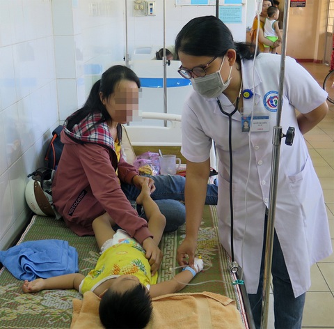 Sốt xuất huyết đang tăng bất thường, vì sao? - Ảnh 1. Sốt xuất huyết đang tăng bất thường, vì sao? - Ảnh 1.