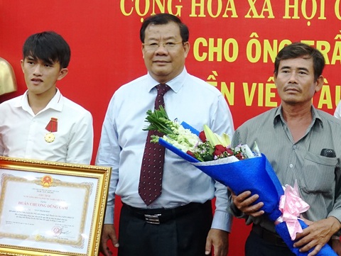 Ông Nguyễn Tăng Bính được phân công phụ trách, điều hành UBND tỉnh Quảng Ngãi - Ảnh 1. Ông Nguyễn Tăng Bính được phân công phụ trách, điều hành UBND tỉnh Quảng Ngãi - Ảnh 1.