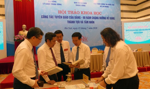 Công tác tuyên giáo cần tiếp tục đi trước - mở đường - Ảnh 3. Công tác tuyên giáo cần tiếp tục đi trước - mở đường - Ảnh 3.