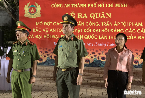 Công an TP.HCM ra quân đợt cao điểm trấn áp tội phạm - Ảnh 1. Công an TP.HCM ra quân đợt cao điểm trấn áp tội phạm - Ảnh 1.