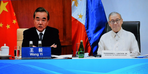 Sau tuyên bố Biển Đông của Mỹ, Trung Quốc hứa hẹn nhiều với Philippines - Ảnh 1. Sau tuyên bố Biển Đông của Mỹ, Trung Quốc hứa hẹn nhiều với Philippines - Ảnh 1.