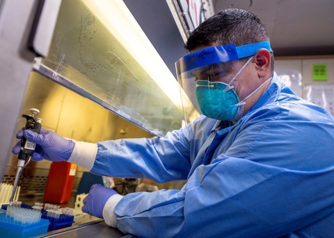 Giới khoa học Mỹ xác định gene quan trọng trong kháng thể virus SARS-CoV-2 - Ảnh 1. Giới khoa học Mỹ xác định gene quan trọng trong kháng thể virus SARS-CoV-2 - Ảnh 1.
