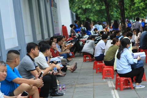 Thi vào lớp 10 Hà Nội: Có thể dùng thẻ căn cước công dân thay phiếu báo thi - Ảnh 5. Thi vào lớp 10 Hà Nội: Có thể dùng thẻ căn cước công dân thay phiếu báo thi - Ảnh 5.