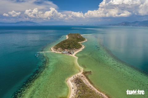 Chơi xả hơi trọn mùa hè ở Nha Trang, một trong những vịnh đẹp nhất thế giới - Ảnh 2. Chơi xả hơi trọn mùa hè ở Nha Trang, một trong những vịnh đẹp nhất thế giới - Ảnh 2.