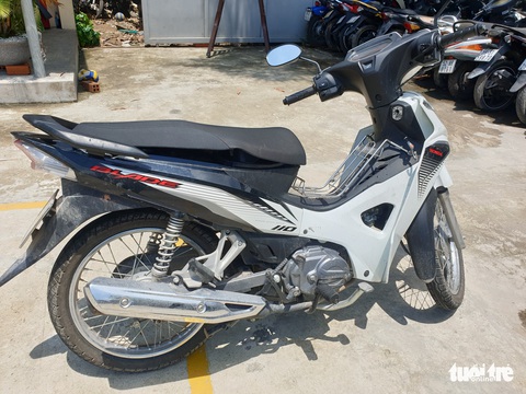 Giả ‘thợ sửa ống nước’ trộm hàng tỉ đồng nướng vào trường gà - Ảnh 3. Giả ‘thợ sửa ống nước’ trộm hàng tỉ đồng nướng vào trường gà - Ảnh 3.