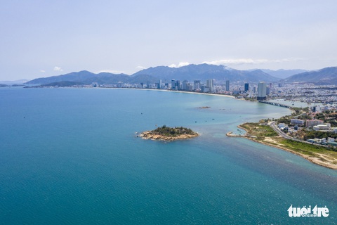 Chơi xả hơi trọn mùa hè ở Nha Trang, một trong những vịnh đẹp nhất thế giới - Ảnh 3. Chơi xả hơi trọn mùa hè ở Nha Trang, một trong những vịnh đẹp nhất thế giới - Ảnh 3.