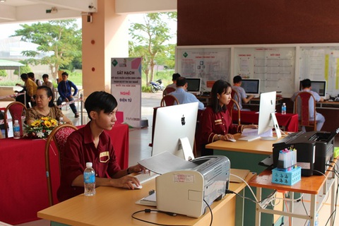 Trường đại học sư phạm kỹ thuật Vĩnh Long: Tuyển 2.000 chỉ tiêu cho 35 chuyên ngành - Ảnh 2. Trường đại học sư phạm kỹ thuật Vĩnh Long: Tuyển 2.000 chỉ tiêu cho 35 chuyên ngành - Ảnh 2.