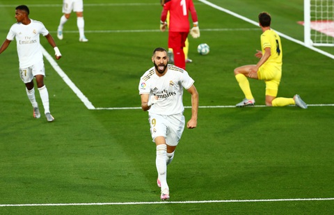 Benzema lập cú đúp đưa Real Madrid lên ngôi vô địch La Liga - Ảnh 2. Benzema lập cú đúp đưa Real Madrid lên ngôi vô địch La Liga - Ảnh 2.